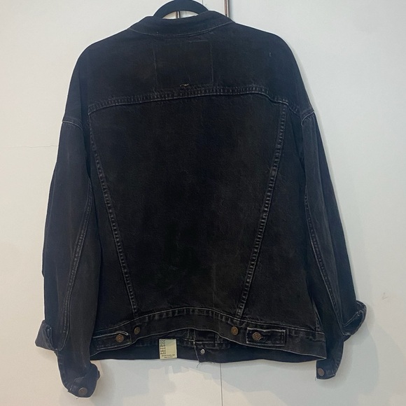 Levi's Men's Dark Denim Jacket - Picture 7 of 8